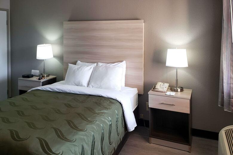 Hotel Quality Inn Airport East