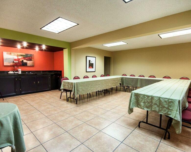 Hotel Quality Inn Airport East
