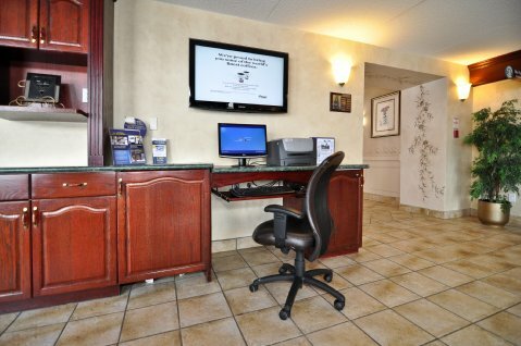 Hotel Best Western Plus Couchiching Inn & Suites