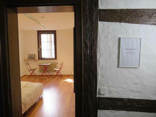 Hostal L8 Street Monteurwohnung - Lange Stra�e 36