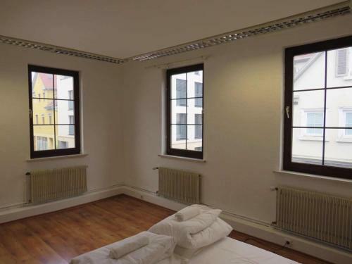 Hostal L8 Street Monteurwohnung - Lange Stra�e 36