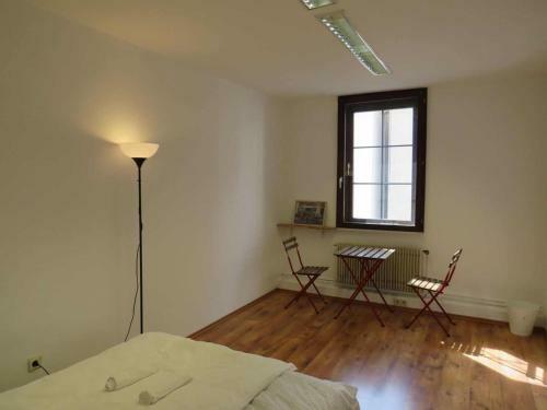 Hostal L8 Street Monteurwohnung - Lange Stra�e 36