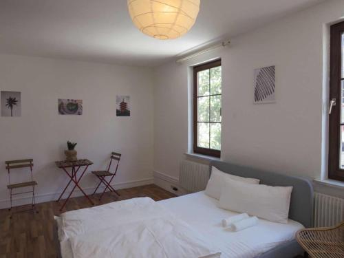 Hostal L8 Street Monteurwohnung - Lange Stra�e 36