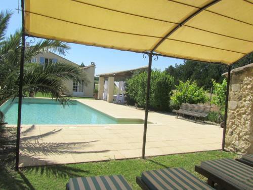 Appartement Dans Mas Proven�al Avec Piscine