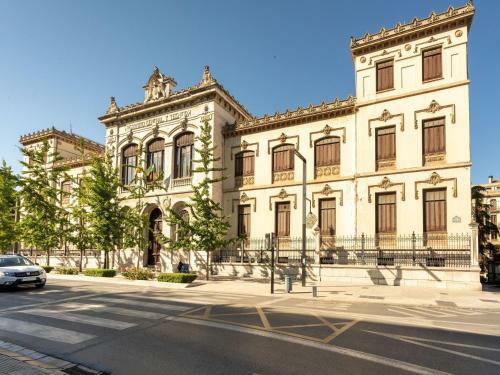 Attractive Apartment In Granada Near The Centre