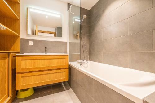 Apartamento Apt. Grand Paradis B14 - Modern With Mont Blanc View