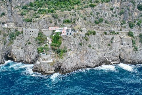 Furore - La Perla Di Nettuno - Amalfi Coast