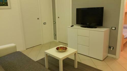Chris Apartment