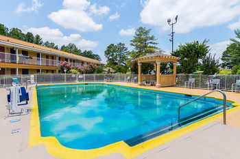 Hotel Rodeway Inn & Suites Little Rock