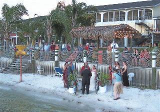 Hotel Lake Roy Beach Inn
