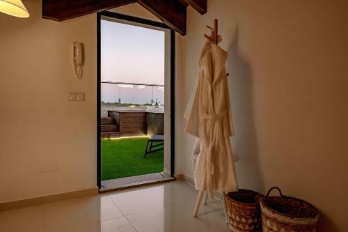 Vale Do Lobo Apartment With Private Rooftop Terrace And Jacuzzi