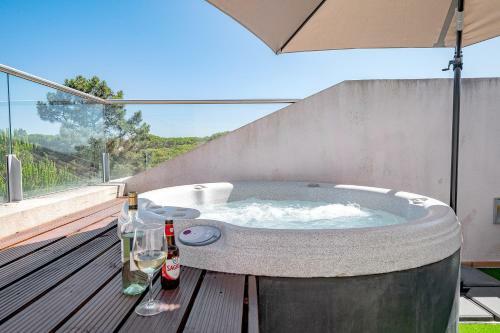 Vale Do Lobo Apartment With Private Rooftop Terrace And Jacuzzi