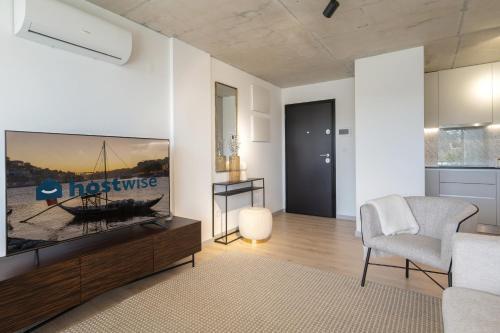 Luxurious Impressive Apartment - Balcony And Pool