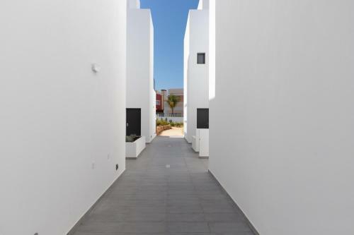 Villa Luxury Townhouse With Pool In Alvor