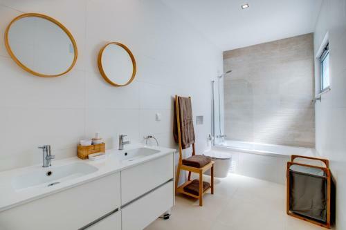 Villa Luxury Townhouse With Pool In Alvor