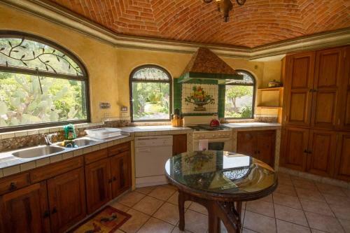 La Casa De Las Bugambilias - Boutique Villas Xichu