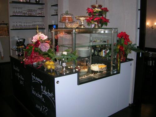 Hotel & Caf� Kleinergr�nauer