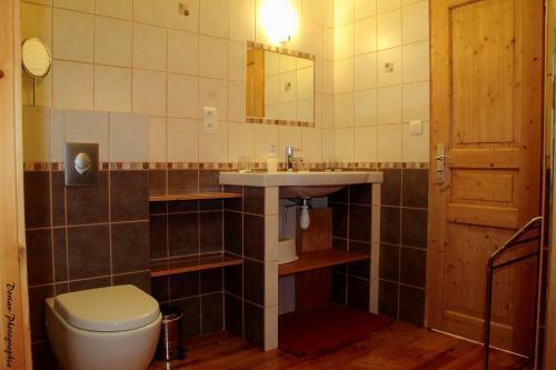 Bed & Breakfast La Pierre Trou�e Chambre D'h�tes