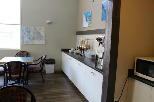 Motel Monashee Lodge