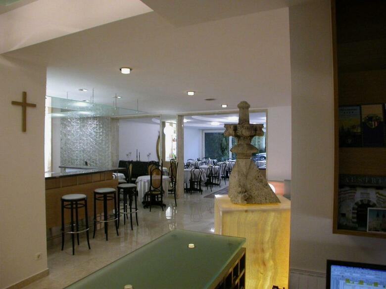 Dom Hotel
