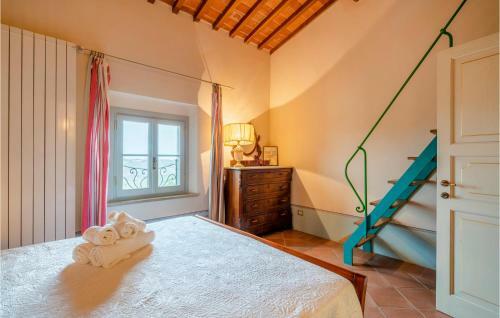 Stunning Apartment In Lari With 2 Bedrooms