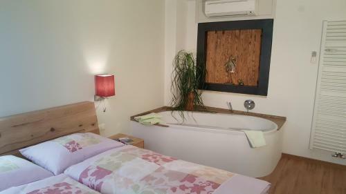 Apartamento Viadolcevita - Gr�ne G�stewohnung