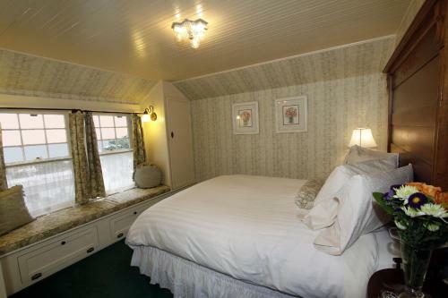 The Jabberwock Bed & Breakfast