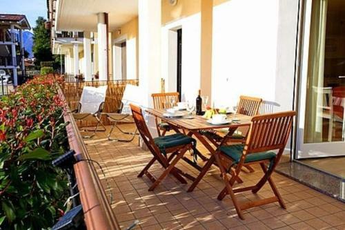 Village Centre Apartment-pool, Parking, Garden