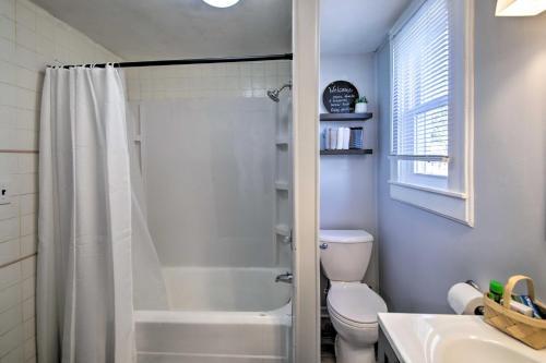 Charming Farmhouse Less Than Half Mile To Au Campus!