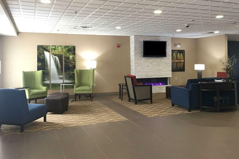 Hotel Comfort Suites Commerce