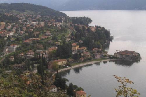 La Casa A Chiocciola Between Lake And Mountains