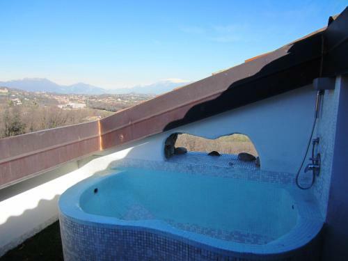 Apartamento Romantica Mansarda Lago Di Garda