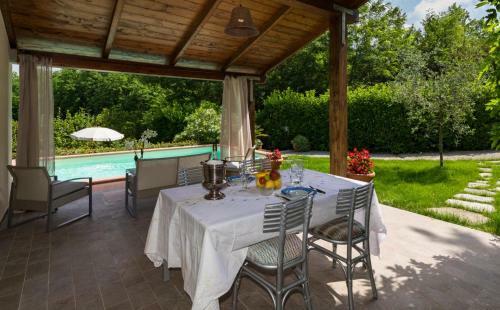 Villa Con Piscina Esclusiva Nel Verde