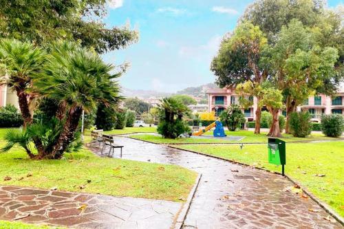 Apartamento 250 Mt Dal Mare - Terrazzino E Giardinetto