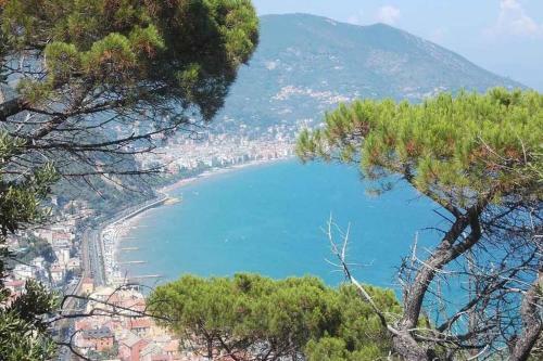 Apartamento 250 Mt Dal Mare - Terrazzino E Giardinetto