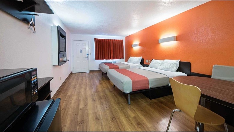 Motel 6 San Antonio - Fiesta Trails