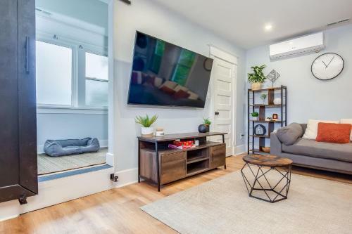 Guesthouse W/ Fast Wifi And Rv Parking