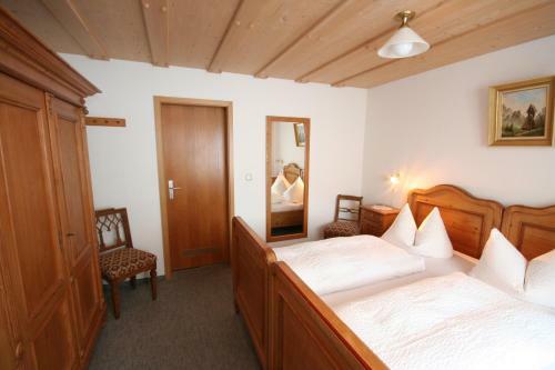 Apartamentos Ferienwohnungen Hennenm�hle