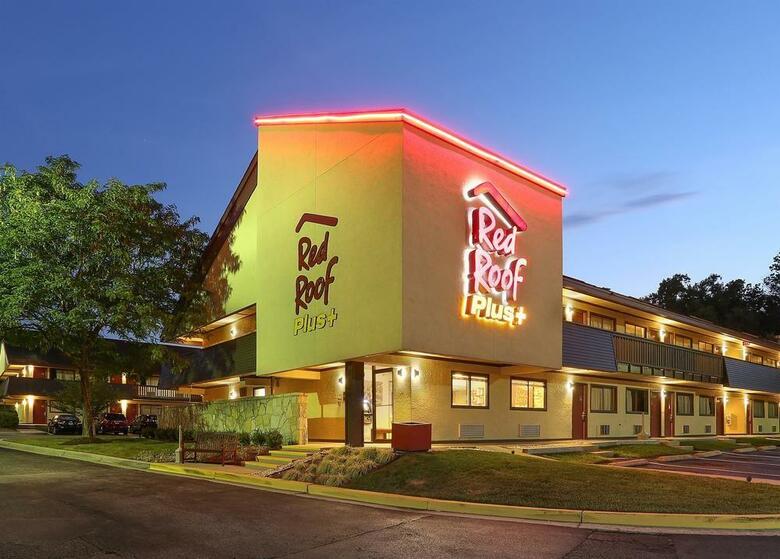 Hotel Red Roof Plus+ Baltimore - Washington Dc/bw Parkway