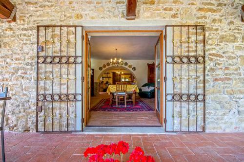 Villa Tuscan Farmhouse With Swimming Pool