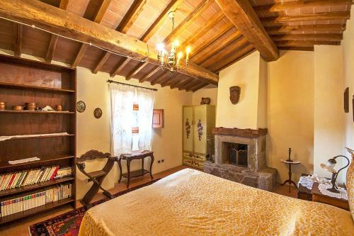 Villa Tuscan Farmhouse With Swimming Pool
