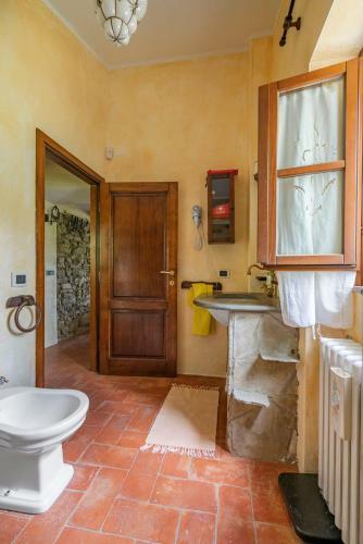 Villa Tuscan Farmhouse With Swimming Pool