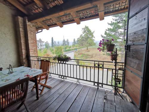 Riviera Delle Langhe Country House With A Pool