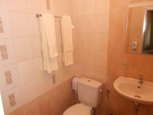 Hostal Nenchova Guest House