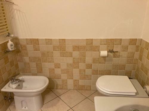 Stanza Con Bagno In Appartamento Condiviso