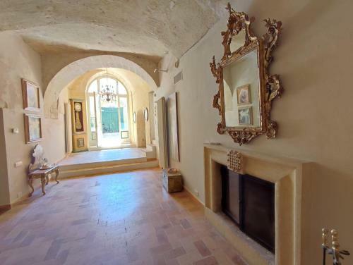 Hostal Casa Tudor Art Luxury Rooms
