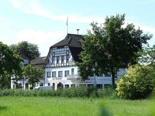 Hotel Faehrhaus Kirschenland