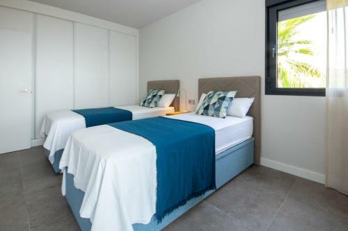 Three-bedroom Apartment With Stunning Sea Views