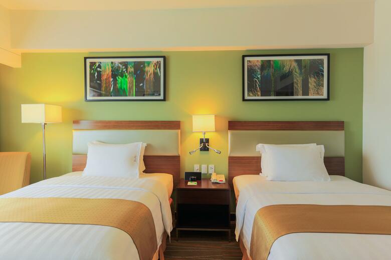Hotel Holiday Inn & Suites Makati