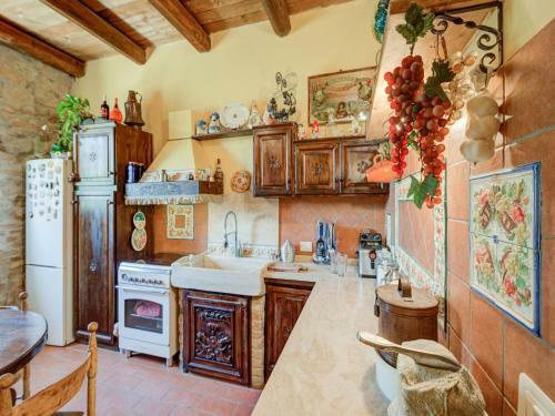 Cozy Colonial House In The Abruzzo Hills